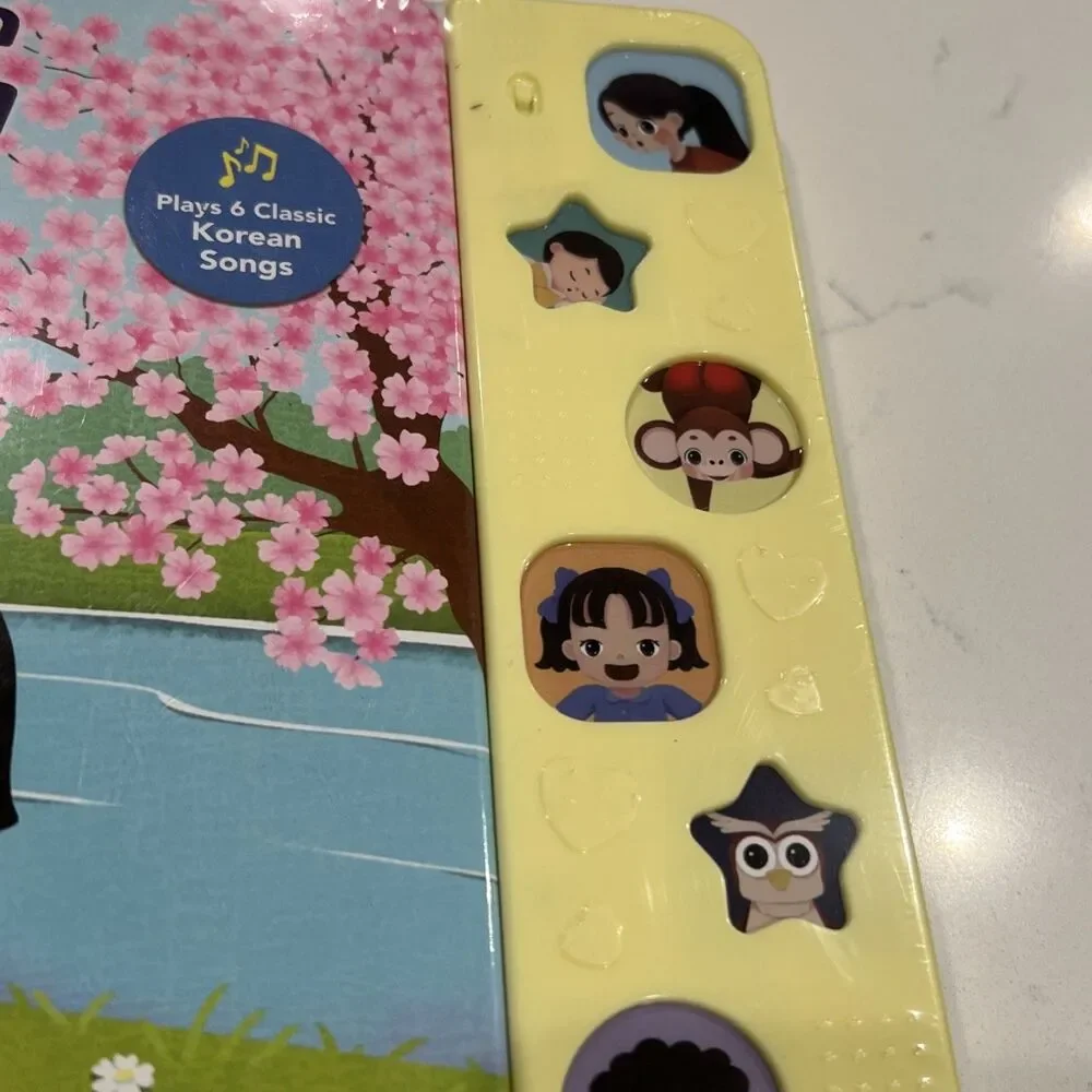 NEW I Love to Sing in Korean: Children’s Songs, Press and Play Interactive Book